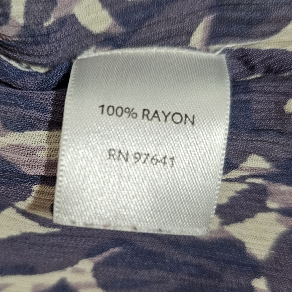 J-Jill Faux Wrap Crinkle Cloth, Crepe, Floral, V-Neck Rayon Blouse, Top Large - Picture 11 of 12